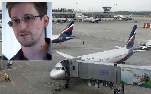 Edward Snowden có nguy cơ bị kẹt lại Nga vĩnh viễn Edward Snowden có nguy cơ bị kẹt lại Nga vĩnh viễn