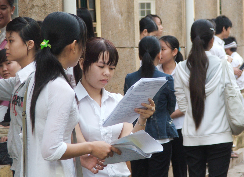 Khoảng 8.600 học sinh thi tốt nghiệp THPT năm học 2012-2013 Khoảng 8.600 học sinh thi tốt nghiệp THPT năm học 2012-2013