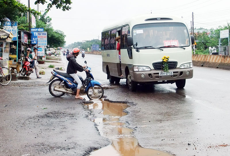 Mong sớm lấp hố sâu Mong sớm lấp hố sâu