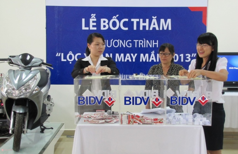 BIDV Bình Phước trao 22 giải thưởng cho khách hàng may mắn BIDV Bình Phước trao 22 giải thưởng cho khách hàng may mắn