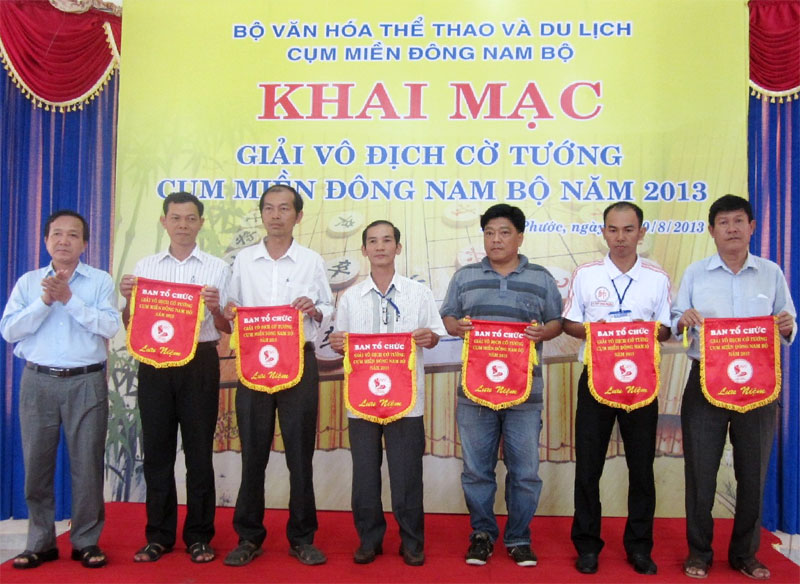 58 kỳ thủ tham dự giải vô địch cờ tướng cụm miền Đông Nam bộ 58 kỳ thủ tham dự giải vô địch cờ tướng cụm miền Đông Nam bộ