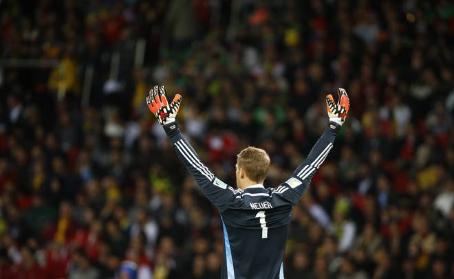Thủ môn Neuer hóa 'máy quét' khi Đức hạ Algeria