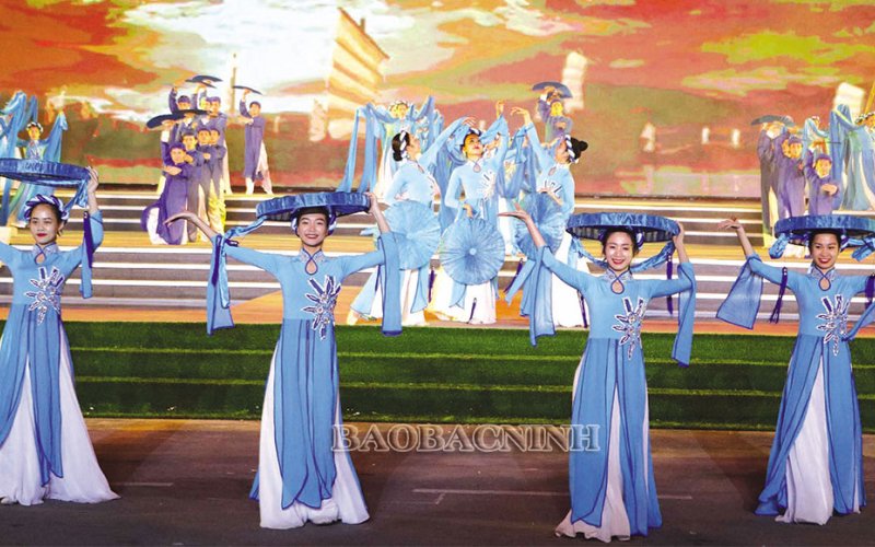 Thung thăng miền di sản