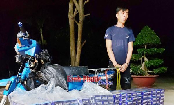 Bắt gần 2.500 bao thuốc lá ngoại nhập lậu