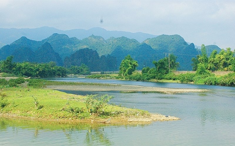 Thương nhớ sông núi…