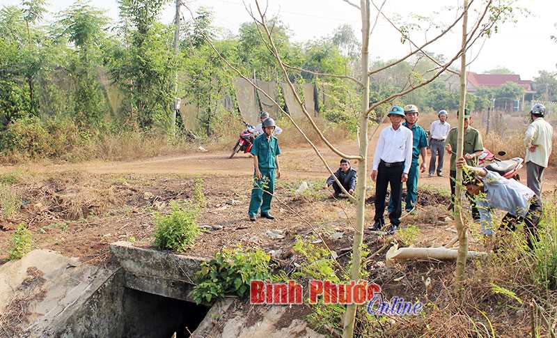 Giải tỏa hành lang kênh mương thủy lợi sau thủy điện Cần Đơn Giải tỏa hành lang kênh mương thủy lợi sau thủy điện Cần Đơn