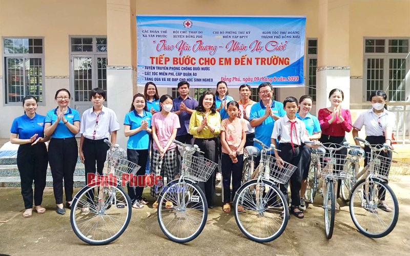 Tiếp bước cho em đến trường Tiếp bước cho em đến trường