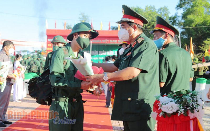 Tiếp lửa Đồng Xoài rực lửa chiến công