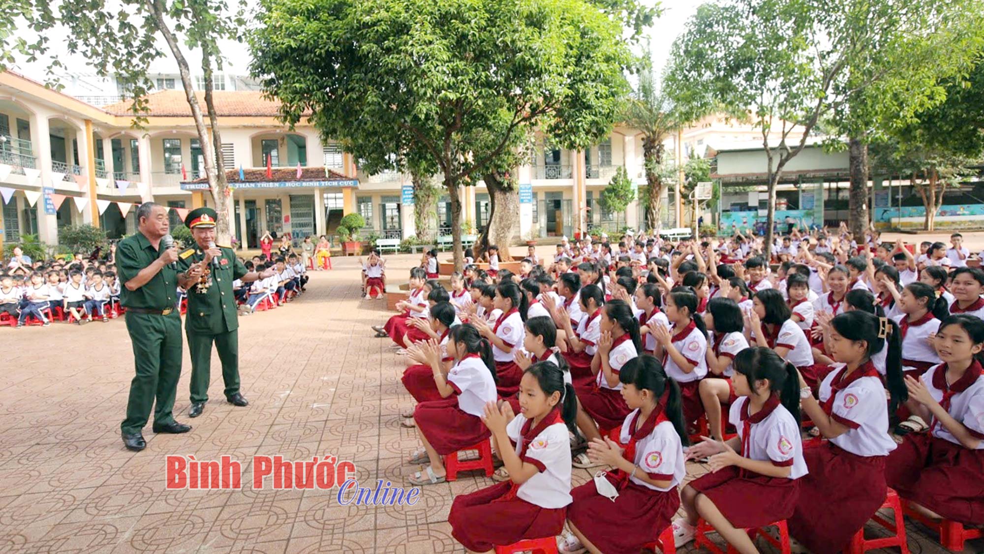 “Tiếp lửa” truyền thống cho thế hệ trẻ