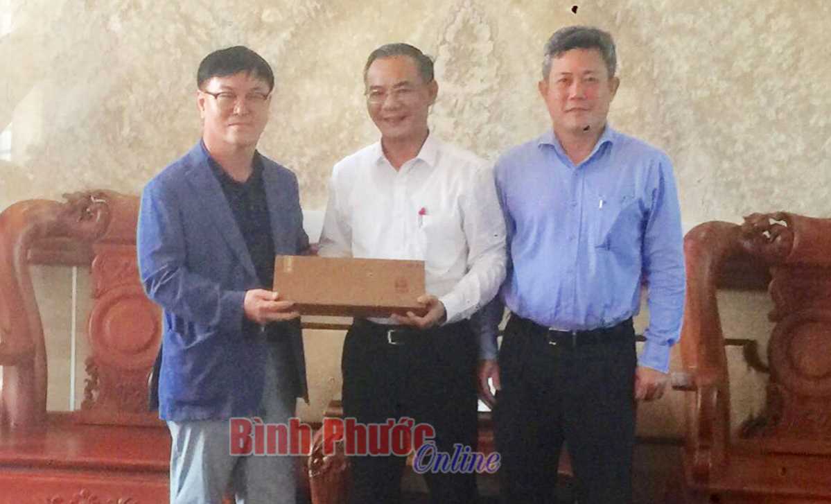 Công ty HWASUNG GREEN khảo sát nguyên liệu điều Bình Phước Công ty HWASUNG GREEN khảo sát nguyên liệu điều Bình Phước