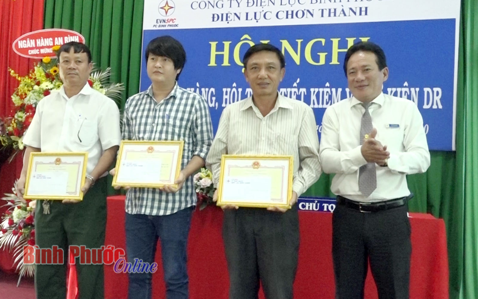 tiet_kiem_dien_1_14041410112020.jpg