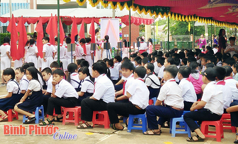 Tạo mọi điều kiện tốt nhất để học sinh đến trường Tạo mọi điều kiện tốt nhất để học sinh đến trường