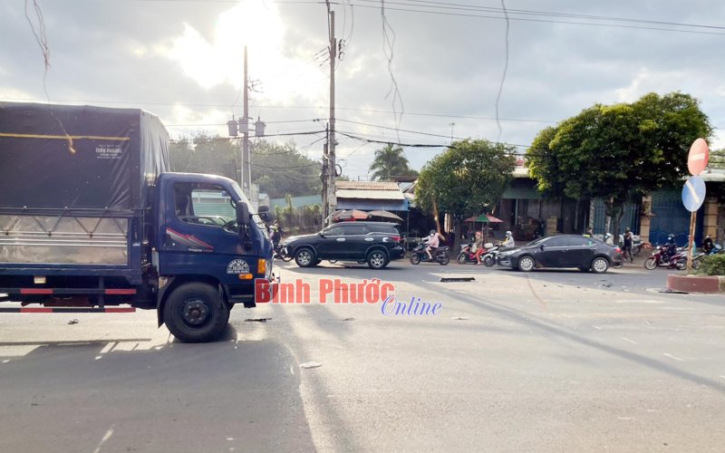 Tìm hành khách trên xe ôtô biển số 48B-004.47 Tìm hành khách trên xe ôtô biển số 48B-004.47