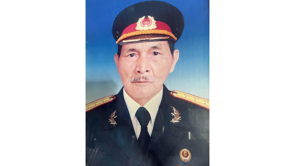 TIN BUỒN TIN BUỒN