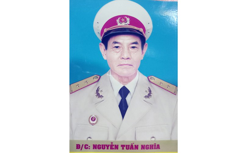 TIN BUỒN TIN BUỒN