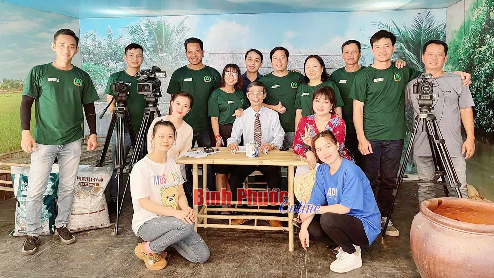 Tình gắn kết doanh nghiệp và báo chí Tình gắn kết doanh nghiệp và báo chí
