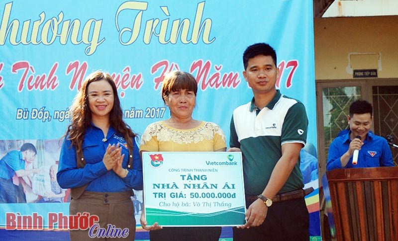 Tình nguyện trên biên giới