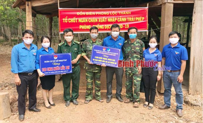 Đoàn viên thanh niên chung tay ủng hộ phòng, chống dịch Covid-19 Đoàn viên thanh niên chung tay ủng hộ phòng, chống dịch Covid-19