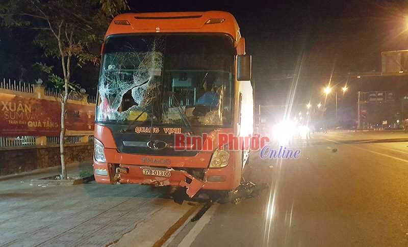 Tai nạn trên quốc lộ 14 làm 3 học sinh thiệt mạng Tai nạn trên quốc lộ 14 làm 3 học sinh thiệt mạng