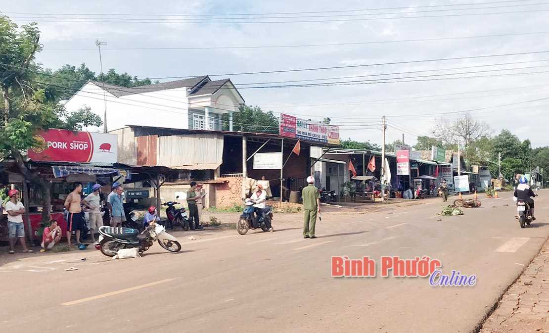 2 xe gắn máy tông nhau, 1 phụ nữ thiệt mạng 2 xe gắn máy tông nhau, 1 phụ nữ thiệt mạng