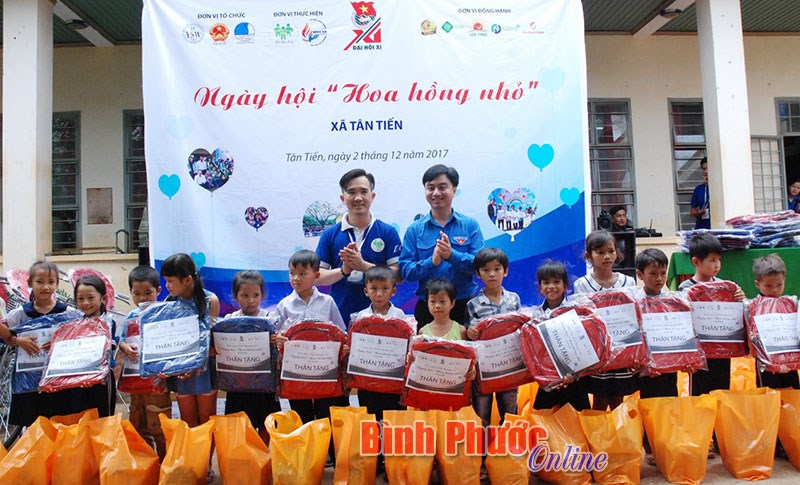 Phát động chiến dịch tình nguyện “Xuân biên giới” năm 2018 Phát động chiến dịch tình nguyện “Xuân biên giới” năm 2018