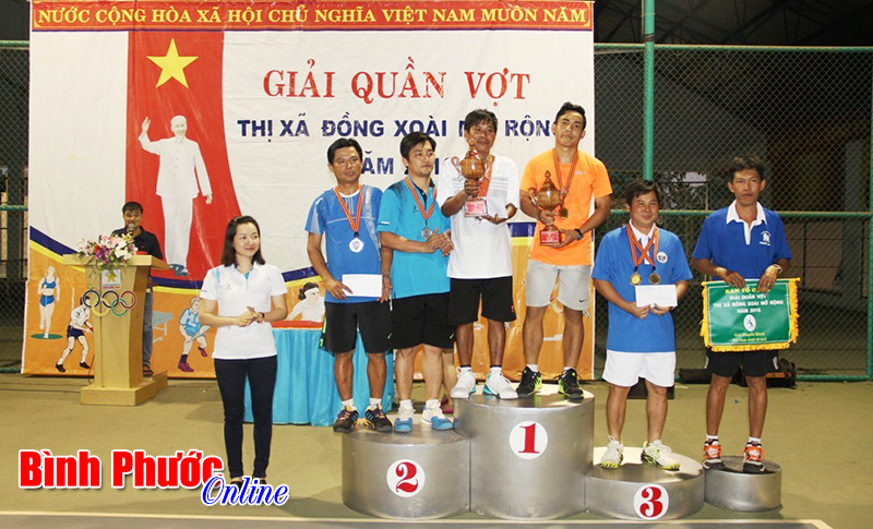 Gần 60 cặp đôi tham gia giải quần vợt thị xã Đồng Xoài mở rộng Gần 60 cặp đôi tham gia giải quần vợt thị xã Đồng Xoài mở rộng