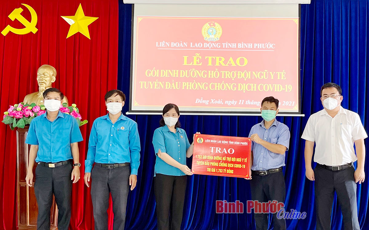 trao_thiet_bi_y_te_14510911102021.jpg