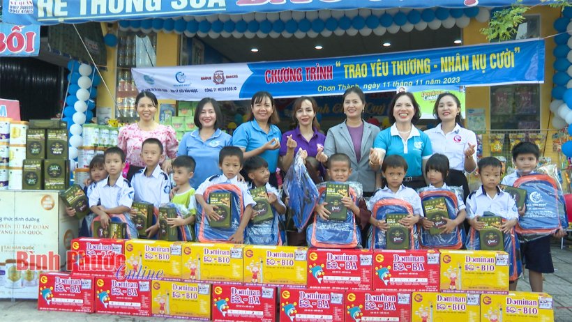 Trao yêu thương - Nhận nụ cười