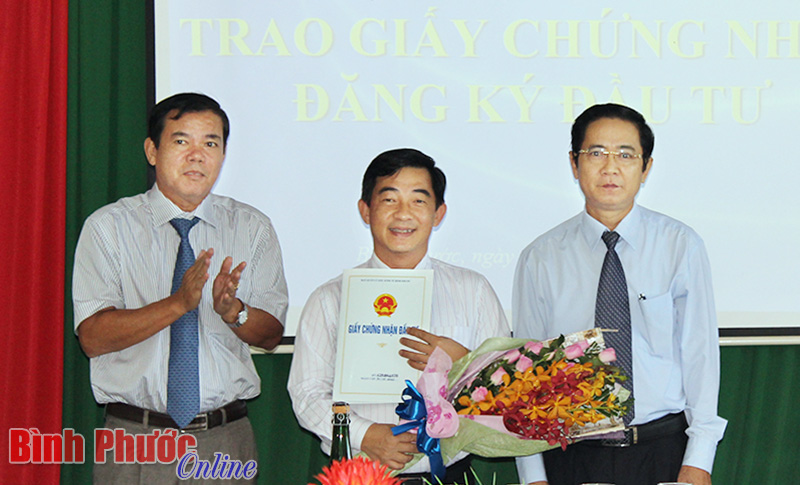 traogiay.jpg