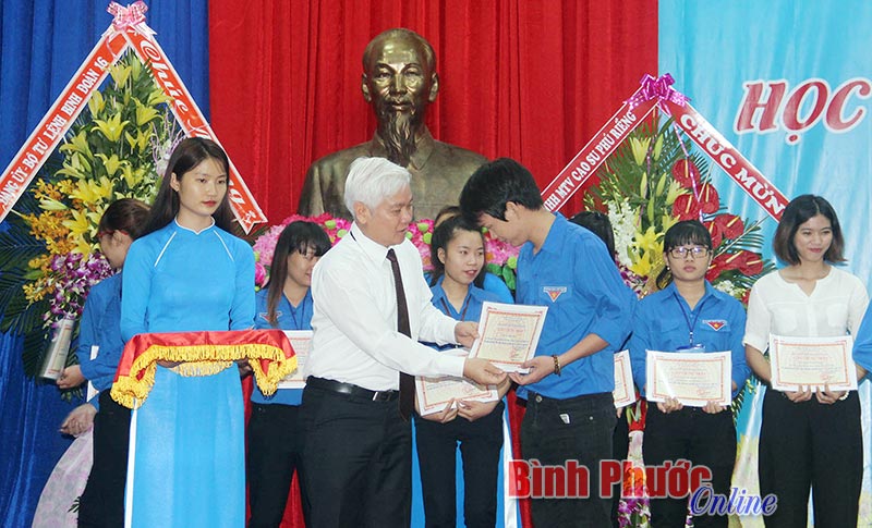traohocbong425082017103857.jpg