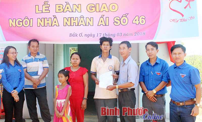Góp tình trao nhà nhân ái Góp tình trao nhà nhân ái