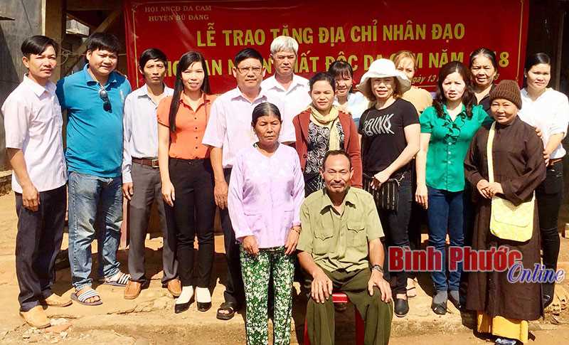 Trao nhận địa chỉ nhân đạo ở xã Đường 10 Trao nhận địa chỉ nhân đạo ở xã Đường 10