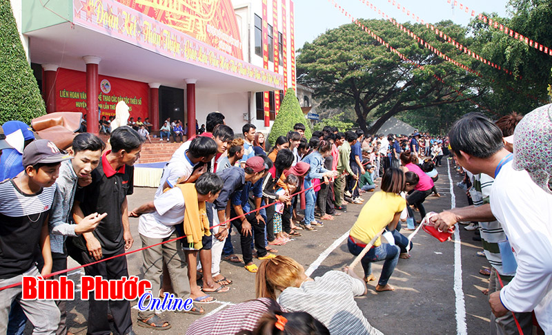 Trò chơi kéo co truyền thống Trò chơi kéo co truyền thống