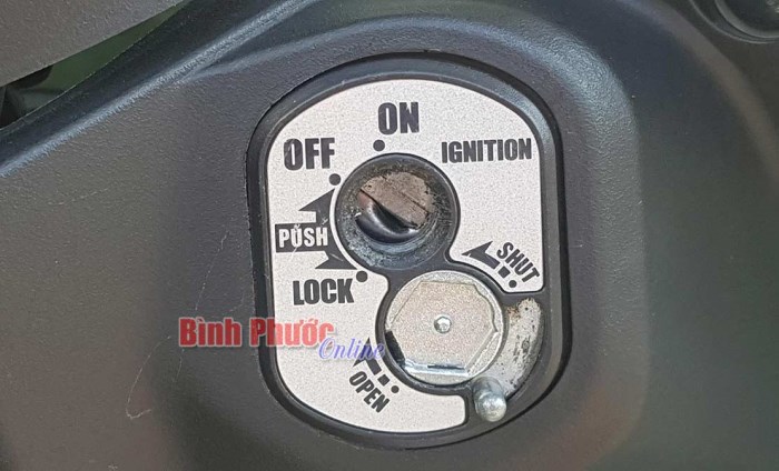 Người dân kịp thời ngăn chặn một vụ “đá nóng” xe máy ngay Đồng Xoài Người dân kịp thời ngăn chặn một vụ “đá nóng” xe máy ngay Đồng Xoài