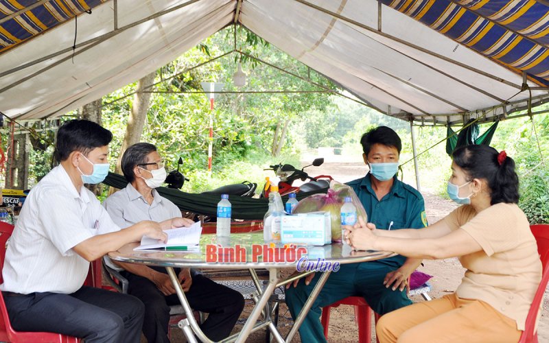 Trọn gánh hai vai!