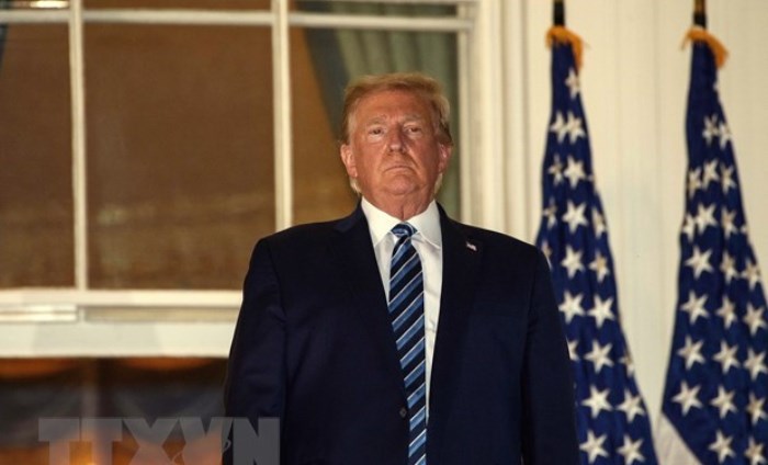 Tổng thống Donald Trump đã ngừng dùng thuốc điều trị COVID-19 Tổng thống Donald Trump đã ngừng dùng thuốc điều trị COVID-19