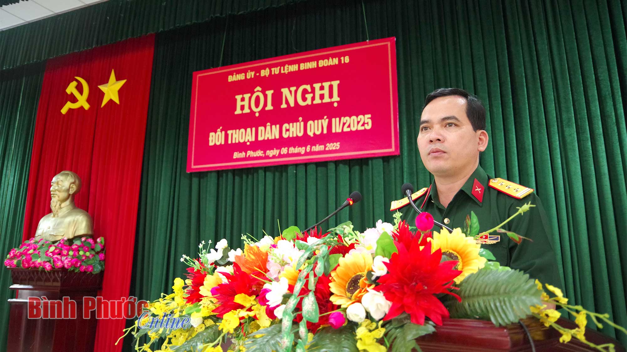 Trung đoàn 717 tổ chức đối thoại dân chủ Trung đoàn 717 tổ chức đối thoại dân chủ