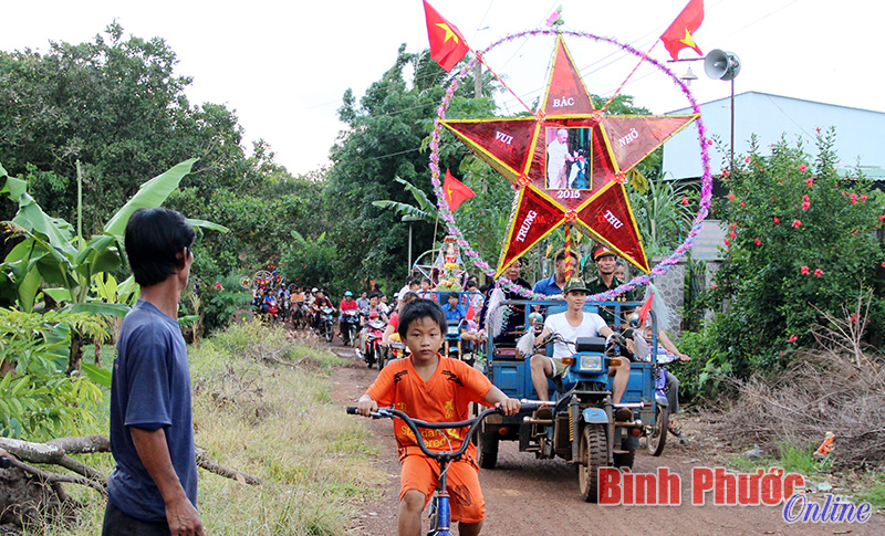 Lung linh Trung thu 2015 ở Long Hà Lung linh Trung thu 2015 ở Long Hà