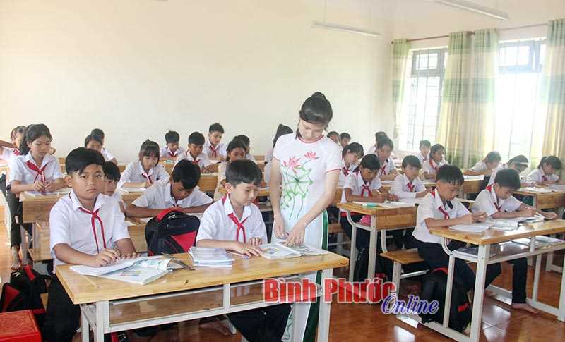 Trường phổ thông Dân tộc nội trú THCS - THPT Bù Gia Mập có 385 học sinh