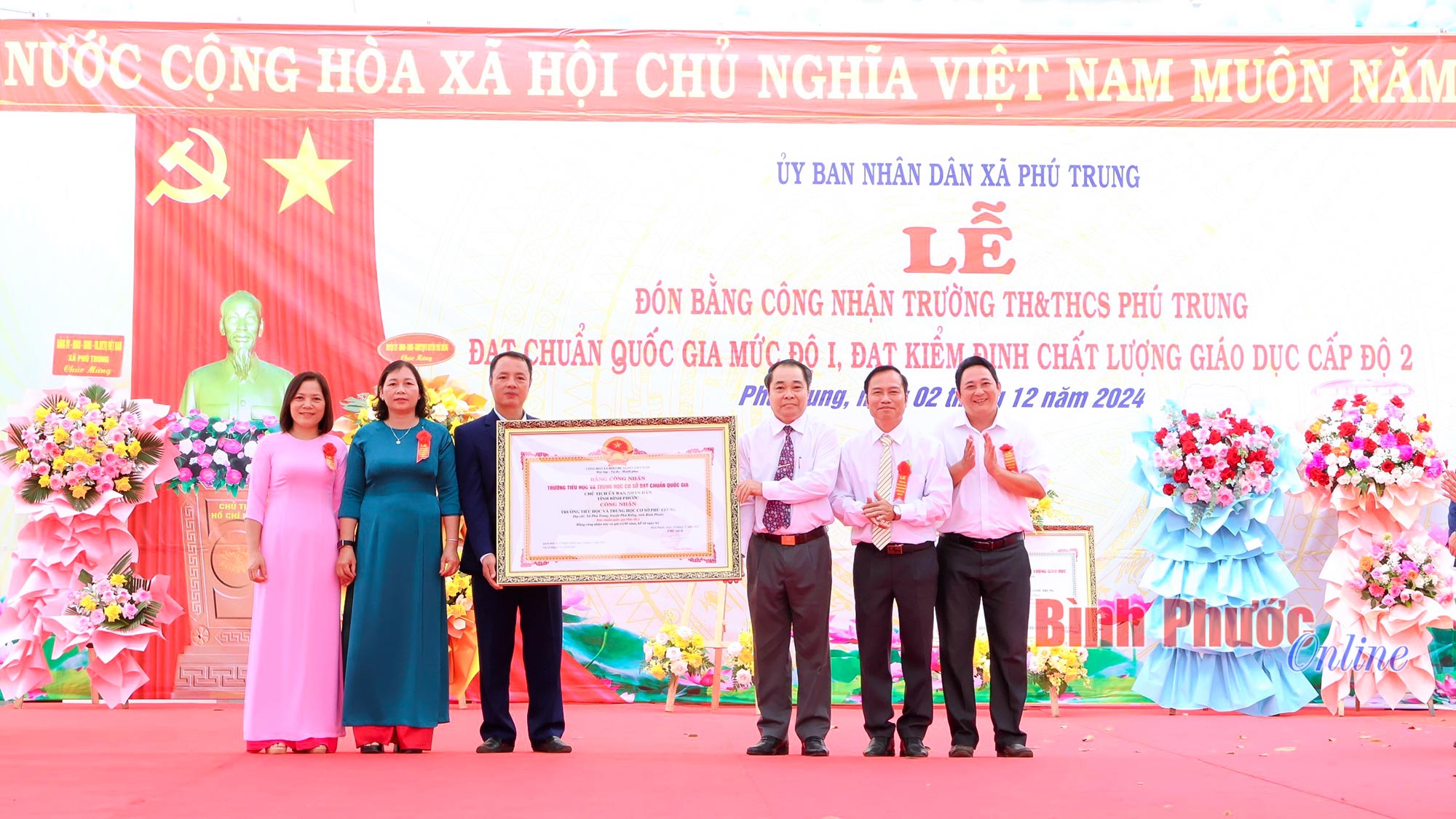 Trường TH và THCS Phú Trung đạt chuẩn quốc gia