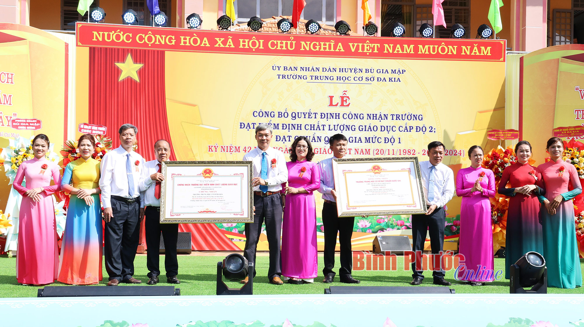 Trường THCS Đa Kia đạt chuẩn quốc gia Trường THCS Đa Kia đạt chuẩn quốc gia