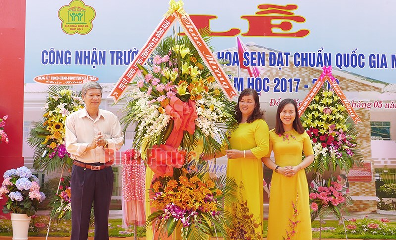 Trường mầm non Hoa Sen đạt chuẩn quốc gia mức độ II Trường mầm non Hoa Sen đạt chuẩn quốc gia mức độ II
