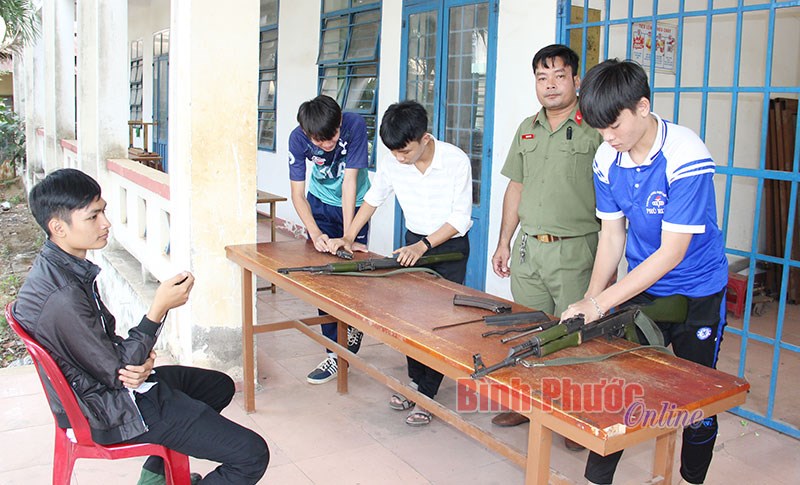 Trường THPT Phú Riềng đổi mới, nâng cao chất lượng Trường THPT Phú Riềng đổi mới, nâng cao chất lượng