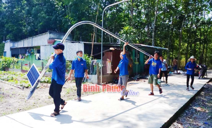 Thành Tâm: Khánh thành công trình “Thắp sáng đường quê” Thành Tâm: Khánh thành công trình “Thắp sáng đường quê”