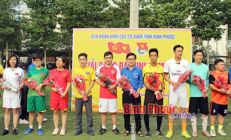 Gần 300 VĐV tham gia giải bóng đá Đoàn Khối các cơ quan tỉnh Gần 300 VĐV tham gia giải bóng đá Đoàn Khối các cơ quan tỉnh