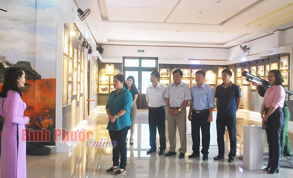Nơi giáo dục lịch sử truyền thống cách mạng cho thế hệ trẻ Nơi giáo dục lịch sử truyền thống cách mạng cho thế hệ trẻ