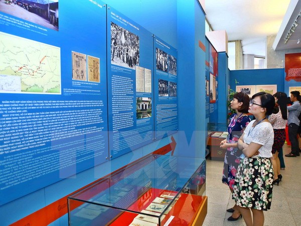 Triển lãm "Chủ tịch Hồ Chí Minh-Hành trình tìm đường cứu nước"
