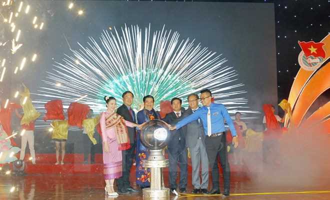 Bế mạc Gặp gỡ hữu nghị thanh niên Việt ​Nam-Lào năm 2017
