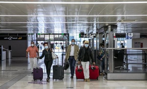 EU dự định mở cửa đối với khách Trung Quốc, nhưng chưa cho phép Mỹ