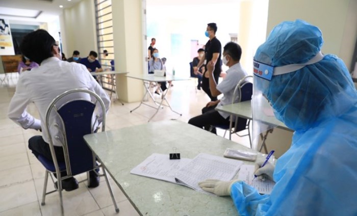 Thêm 5 ca mắc mới bệnh COVID-19, đều được cách ly sau khi nhập cảnh